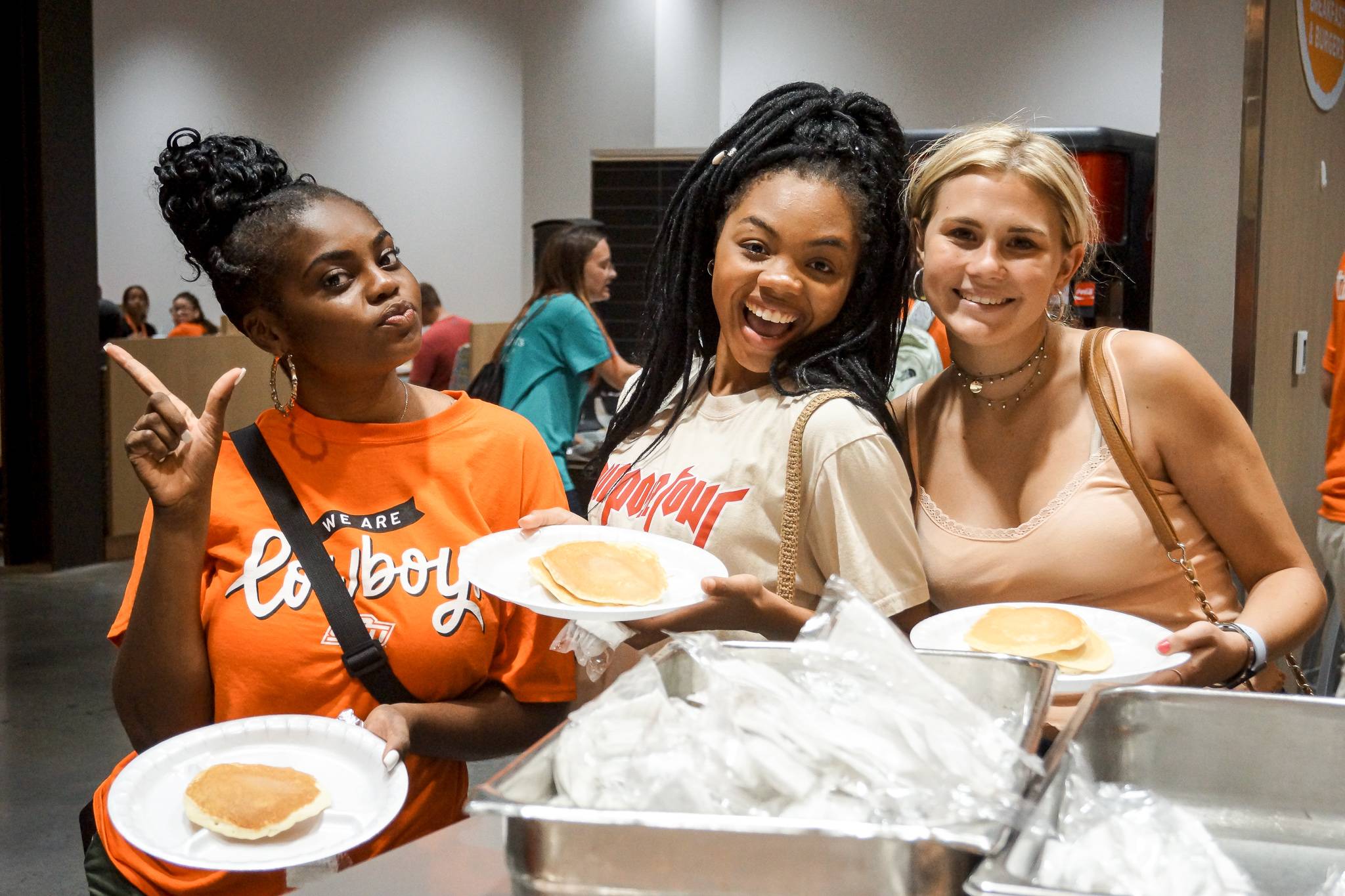 Students enjoying pancakes at Late Night Cafe: Welcome Week Edition